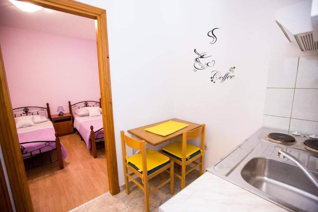 Apartmani M&S Подстрана Экстерьер фото